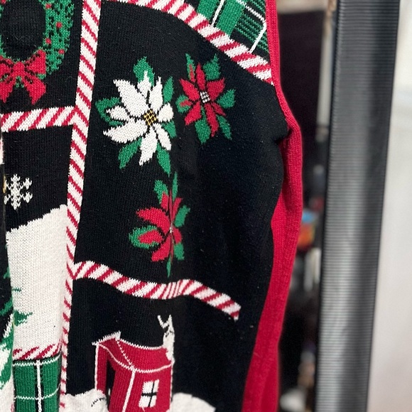 Christmas Sweater - Picture 1 of 2